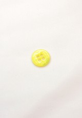 Пуговица рубашечная желтая на четыре прокола 12 мм фото 3