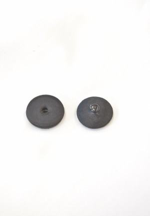 Кнопка метал обтянута черной тканью (GG-0470)