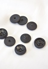 Кнопка метал обтянута черной тканью (GG-0470) фото 3