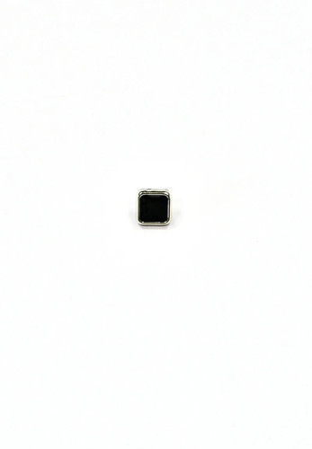 Пуговица блузочная пластик квадратная черная эмаль 8 мм к-14