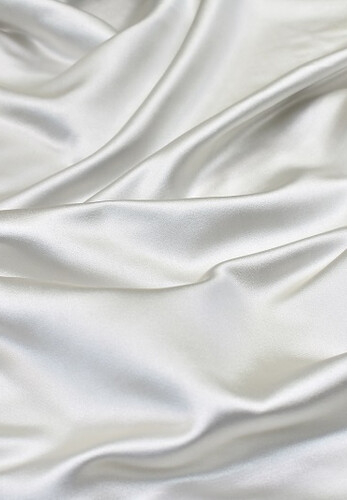 Итальянский плотный атласный шелк светлый платиновый оттенок