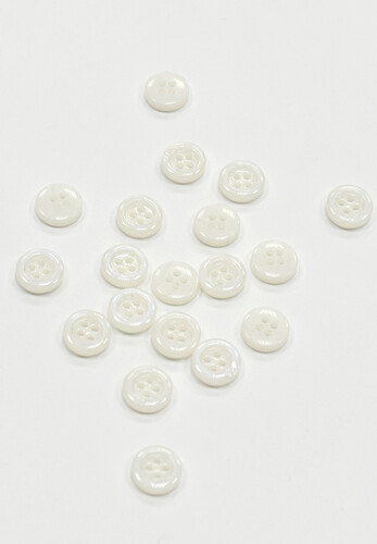Пуговица рубашечно-плательная белая 10 мм
