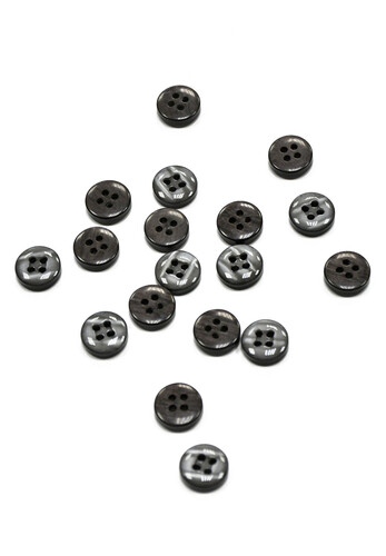 Пуговица рубашечно-плательная серая глянцевая 10 мм