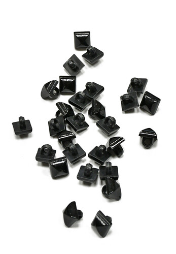 Пуговица рубашечно-блузочная черная квадратная 10 мм