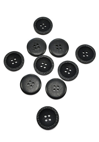 Пуговица пластик на прокол черная 30 мм