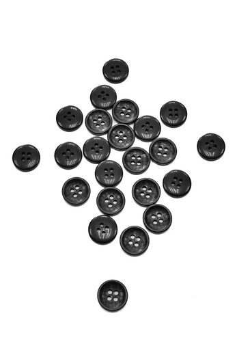 Пуговица пластик на прокол черная 12 мм