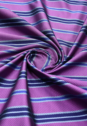 Итальянский космтюмно-плательный жаккард полоска лиловый
