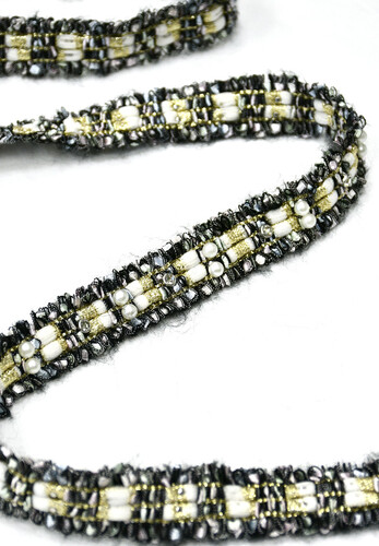 Тесьма шанель молочно-серая с жемчужинами и золотой нитью 25мм