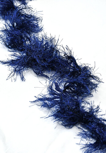 Тесьма бахрома синяя с люрексом пушистая