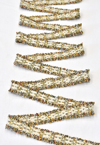 Кликните для увеличения изображения Тесьма Шанель желтая с бежевым