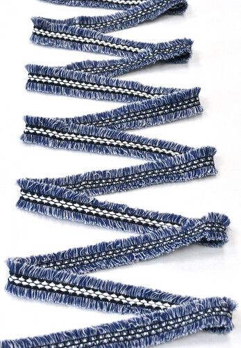 Кликните для увеличения изображения Тесьма Шанель синяя бахрома