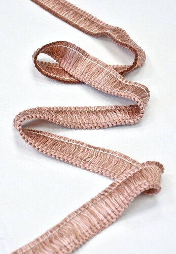 Тесьма бахрома пыльная роза