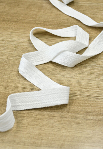 Тесьма Шанель белая плетеная