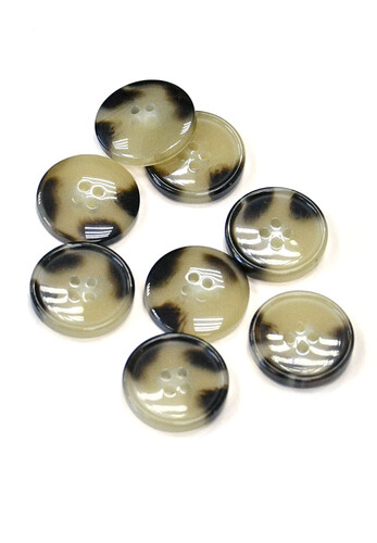 Пуговица пластик коричнево-бежевая Max Mara 18 мм