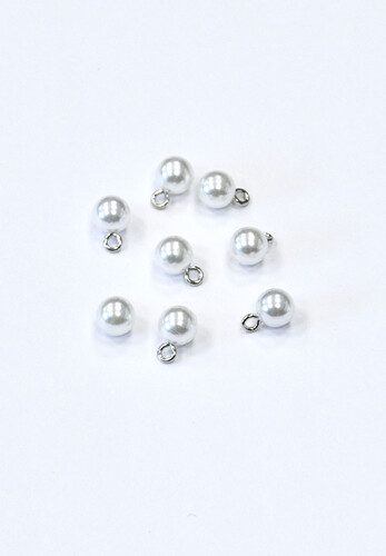 Пуговица жемчужина белая с серебром 9 мм