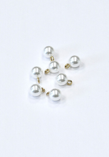 Пуговица жемчужина белая с золотом 9 мм