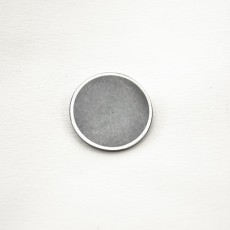 Пуговица керамическая темно-серая Armani 25 мм фото 2