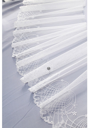 Вышивка на сетке белая свадебная