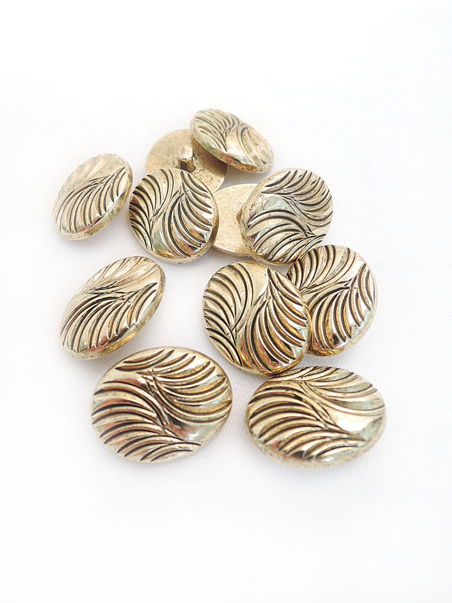 Имитация среднего. Шкатулка из коры дерева. Имитация лунной поверхности. Имитация среднего. Имитация среднего.