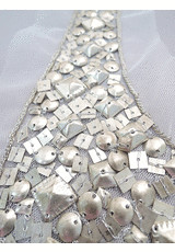 Украшение зоны декольте вышивка на сетке пайетки кристаллы камни белое серое (GG-2330) фото 2