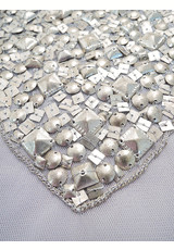 Украшение зоны декольте вышивка на сетке пайетки кристаллы камни белое серое (GG-2330) фото 3