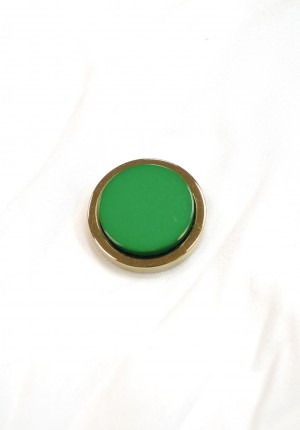 Пуговица зеленая с золотом Armani 25 мм