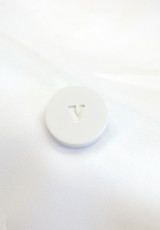 Пуговица белая valentino 22 мм фото 1