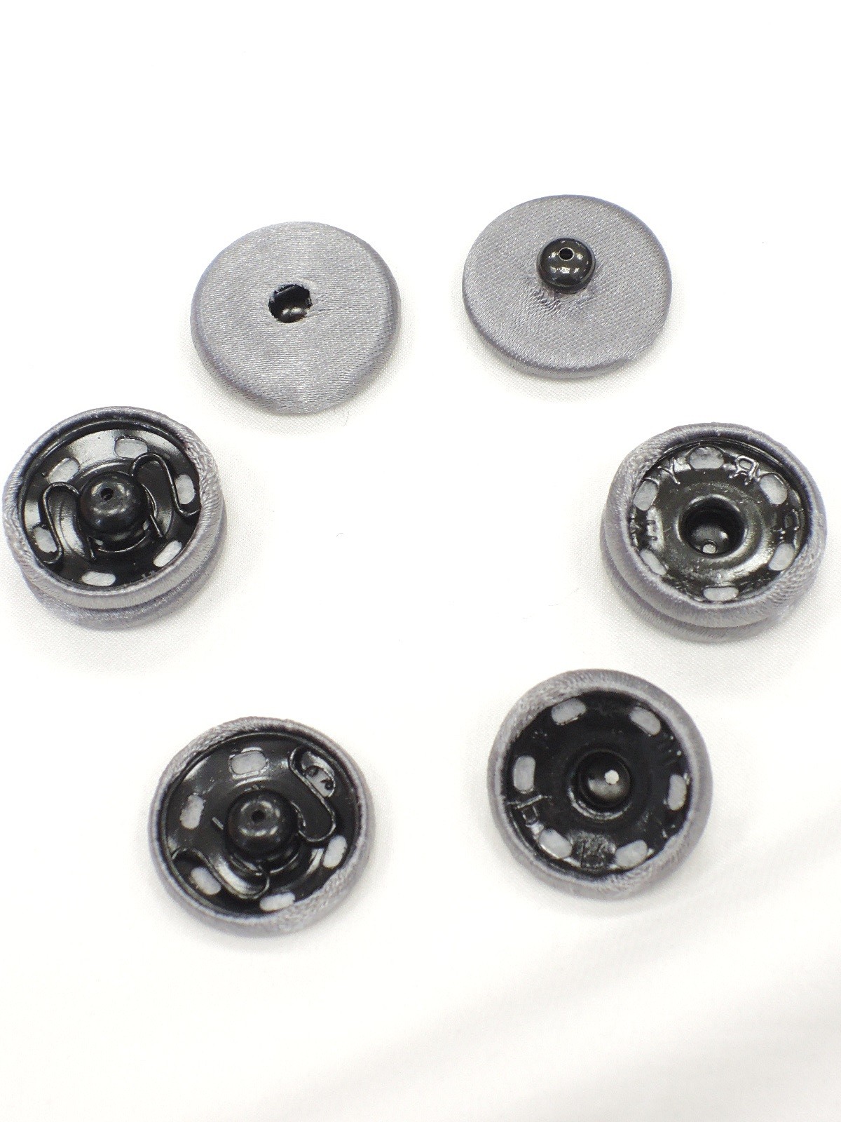Пуговицы для обтяжки мебели. Кнопки пластиковые (черные). Кнопки для обтяжки тканью для одежды. Обтянутая кнопка. Пуговицы обтянутые тканью.
