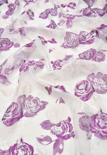 Органза с вышивкой филькупе фиолетовые розы на белом (DG-9475)