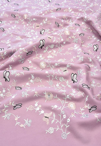 Шерсть с вышивкой цветы бабочки на розовом (DG-9226)