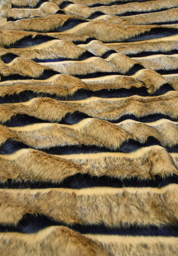 Меховая ткань бежевая в полоску (FF-47001)