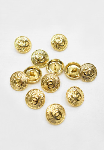 Пуговица металл золото с логотипом Шанель