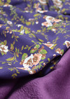 Шелковый крепдешин с цветочным принтом на темно-фиолетовом фоне (00266) фото 2