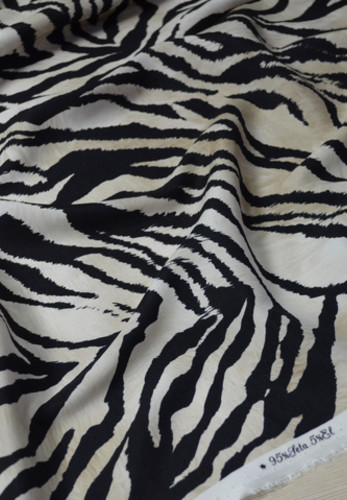 Натуральный шелк с принтом зебры (00284)